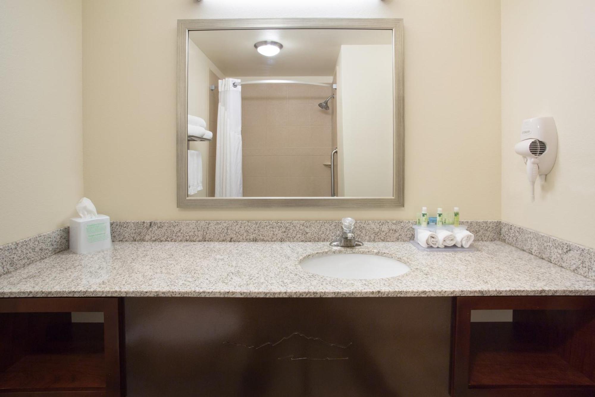 Holiday Inn Express & Suites Glendive By Ihg Екстер'єр фото