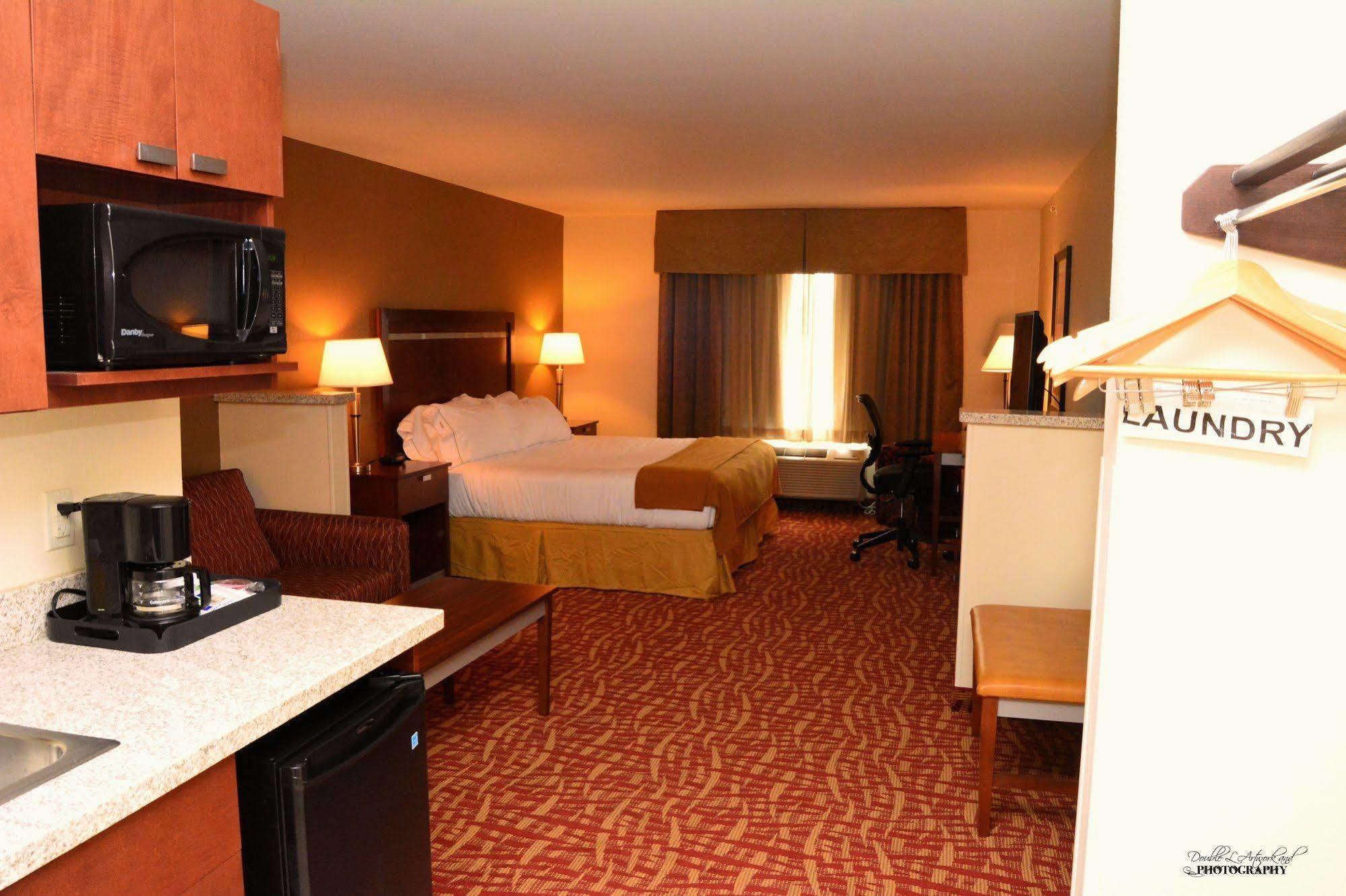 Holiday Inn Express & Suites Glendive By Ihg Екстер'єр фото